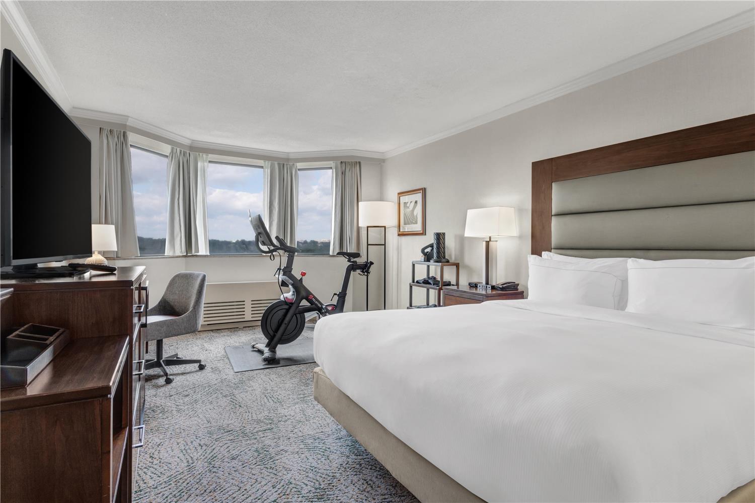 Wellness, King Bed, Peloton