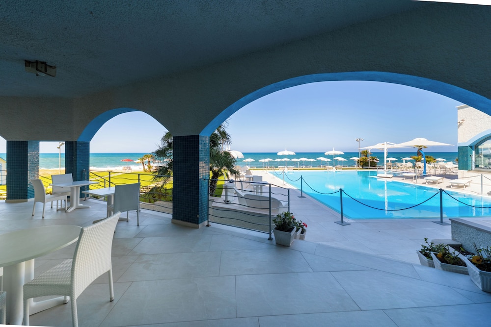 Hotel Poseidon 38/78