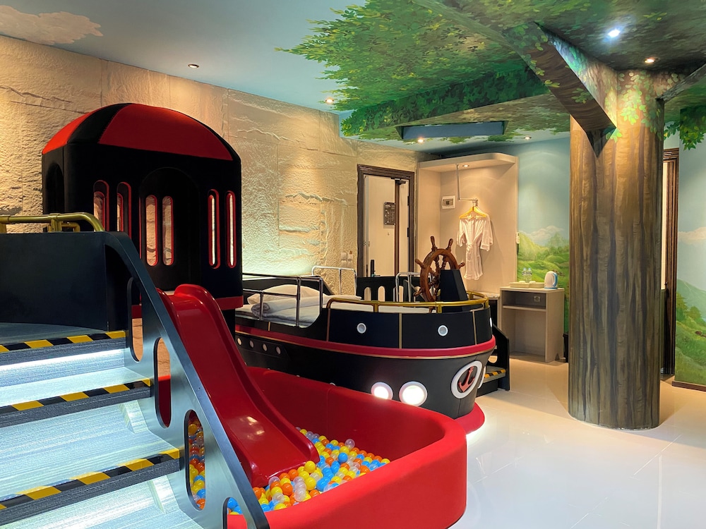 Avery de Grand City Hotel Bandung 42/48