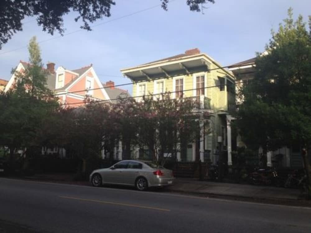 Garden District B&B 36/39