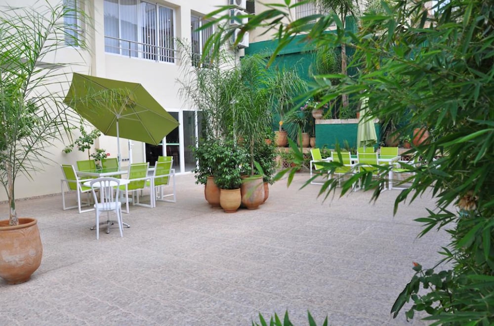 HOTEL ACROSS FEZ 17/18