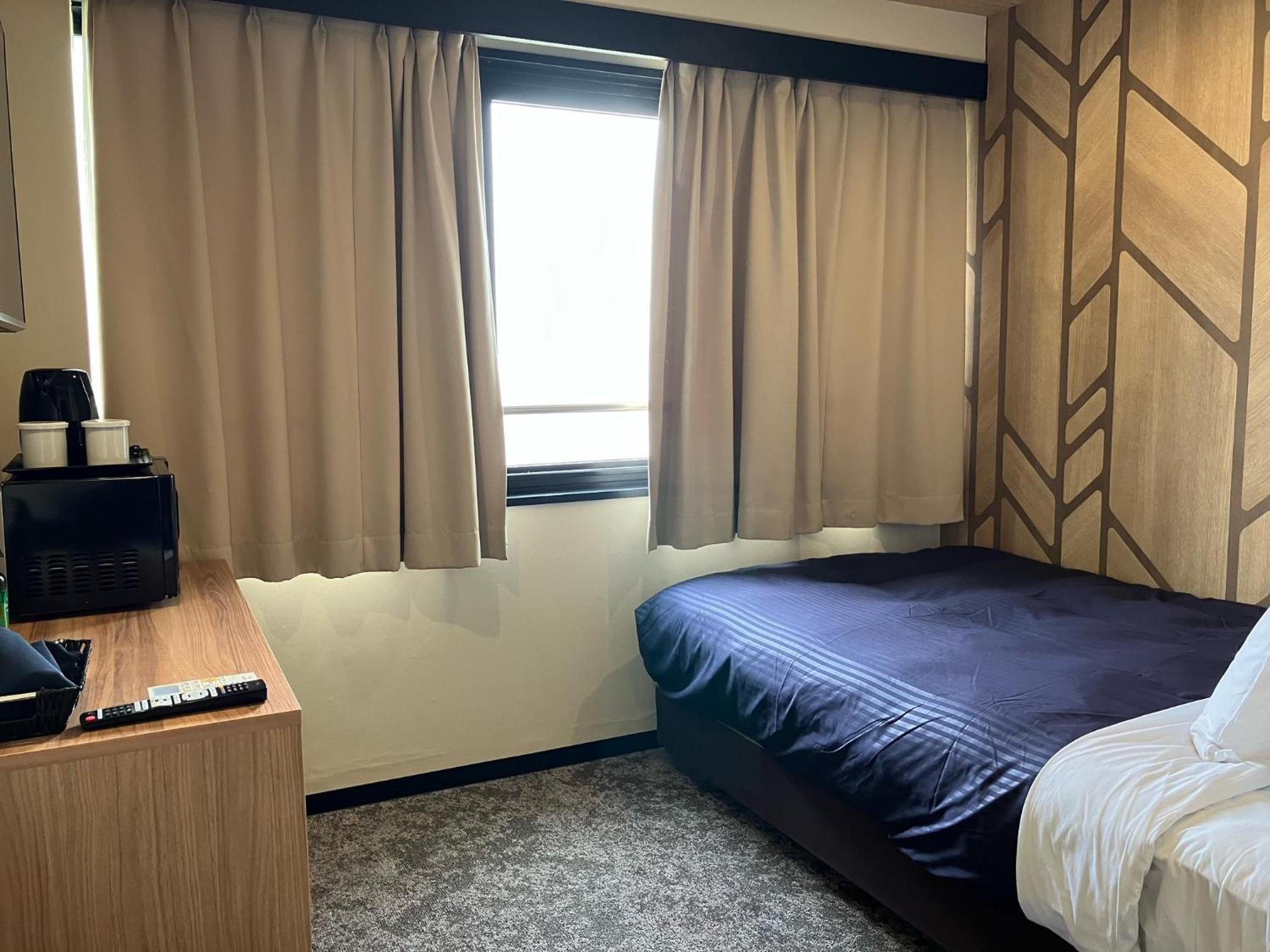 Semi Room, Semi Double Bed, Small, Smoking