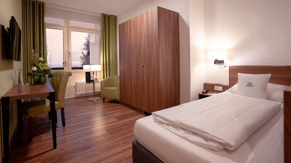 Parkhotel St. Leonhard 6/68