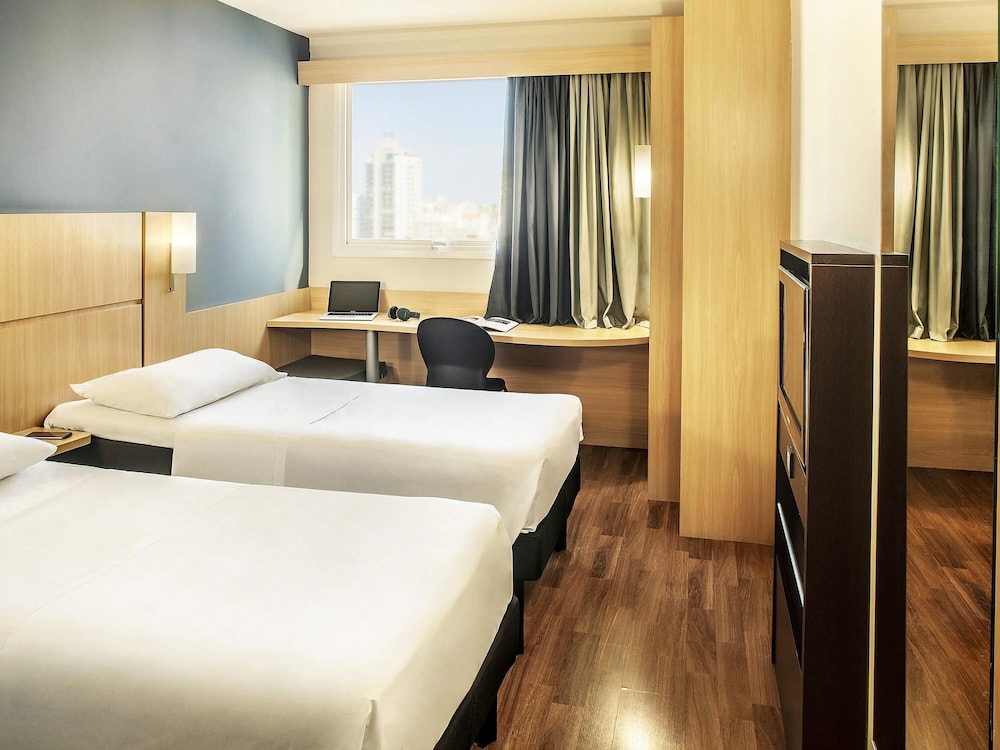 Standard, Twin Beds