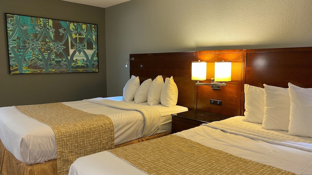 Travelodge By Wyndham Bloomington 16/62