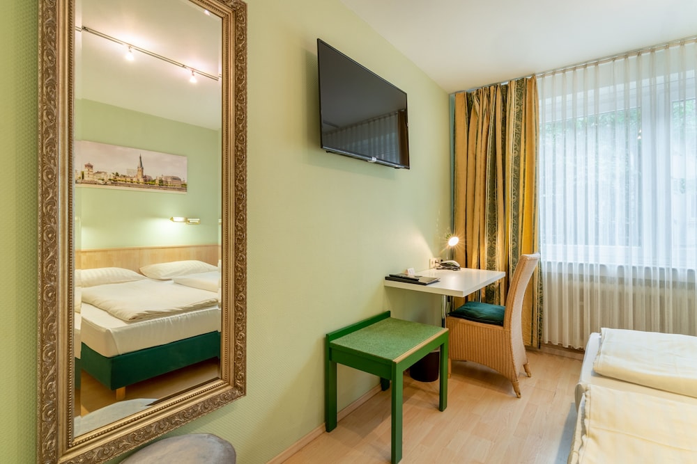 Hotel Arosa (Hotel Arosa Dusseldorf Oberkassel) 18/34