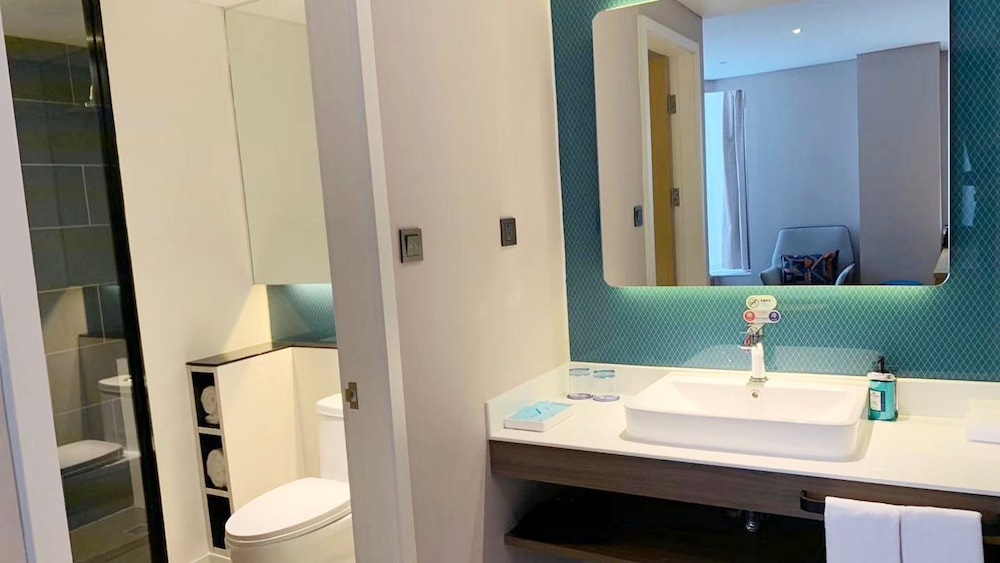 Holiday Inn Express Linyi West 16/82