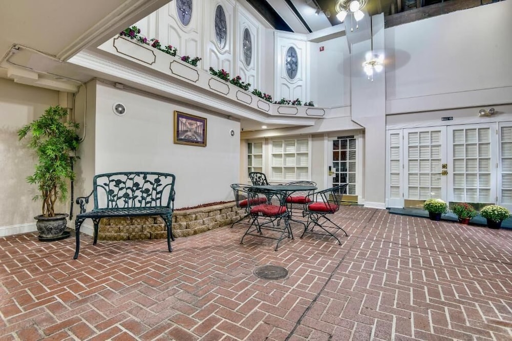 Plaza Suites Downtown New Orleans 29/50