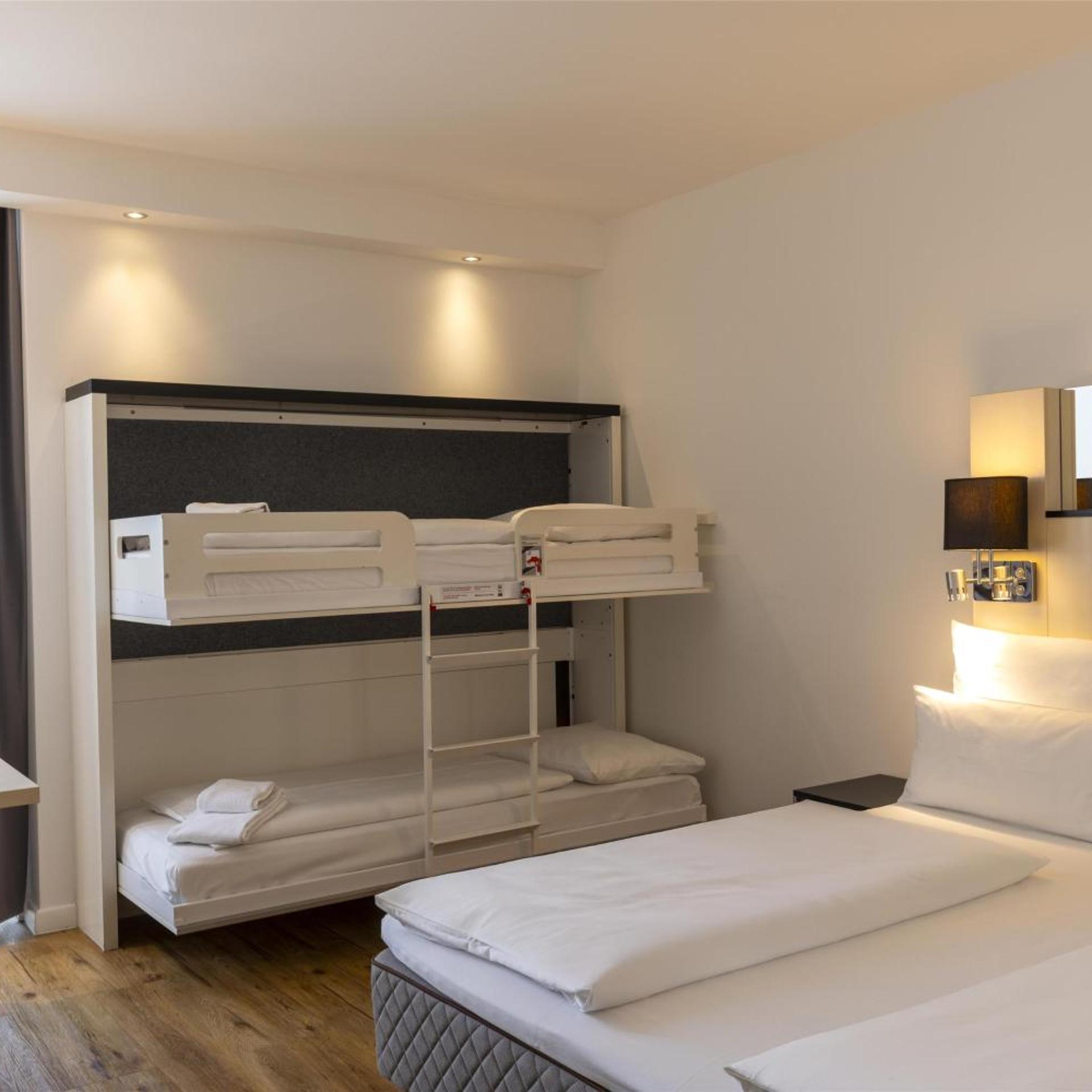 غرفة عائلية قياسية، Scandic Berlin Kurfurstendamm 5/8