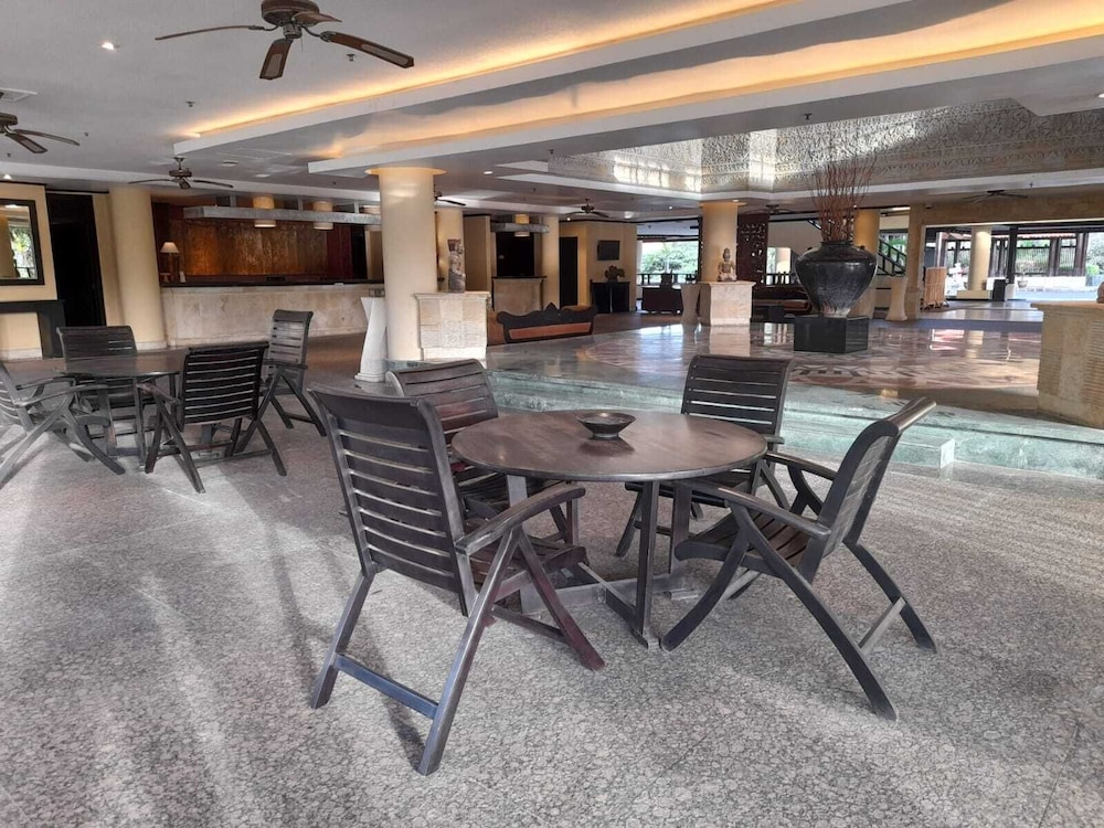 The Royal Beach Seminyak Bali Mgallery Collection 32/49