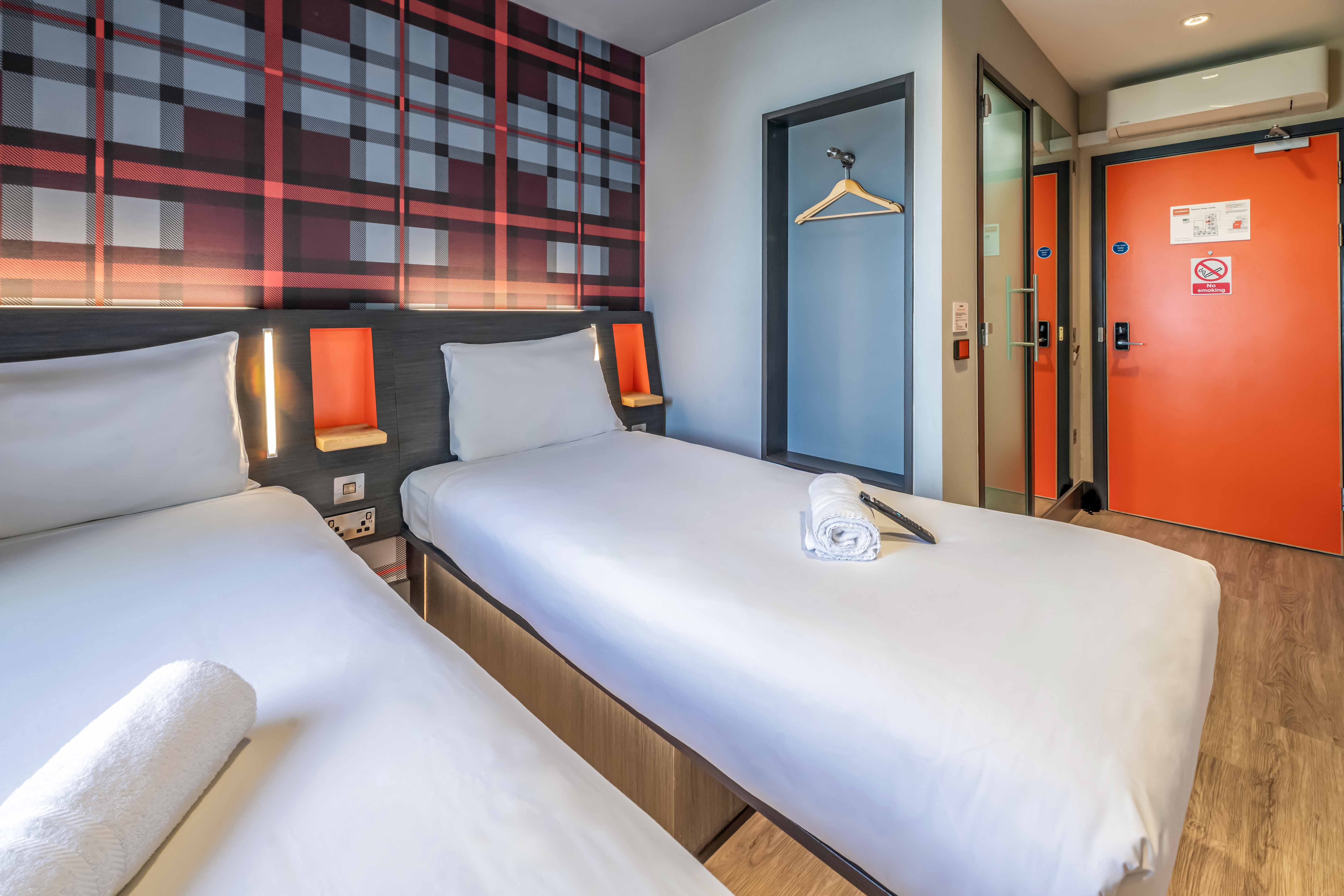 STANDARD, TWIN BEDS