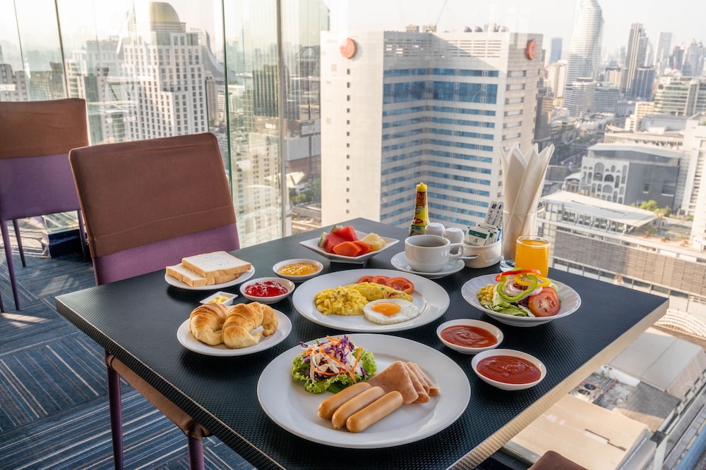 Baiyoke Suite 43/63