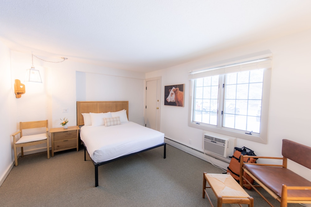 Innsbruck Inn at Stowe 18/50