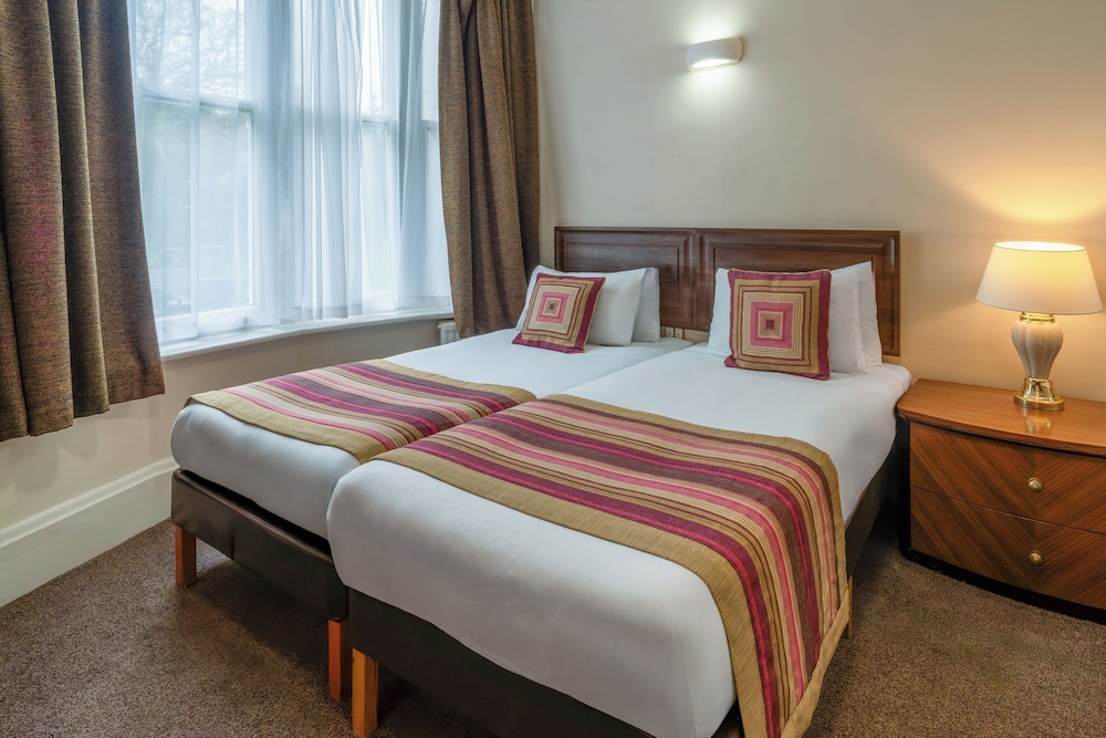 Heathlands Hotel Bournemouth 12/48