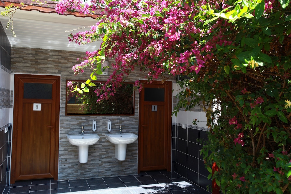 Baris Pension & Bungalows 43/50