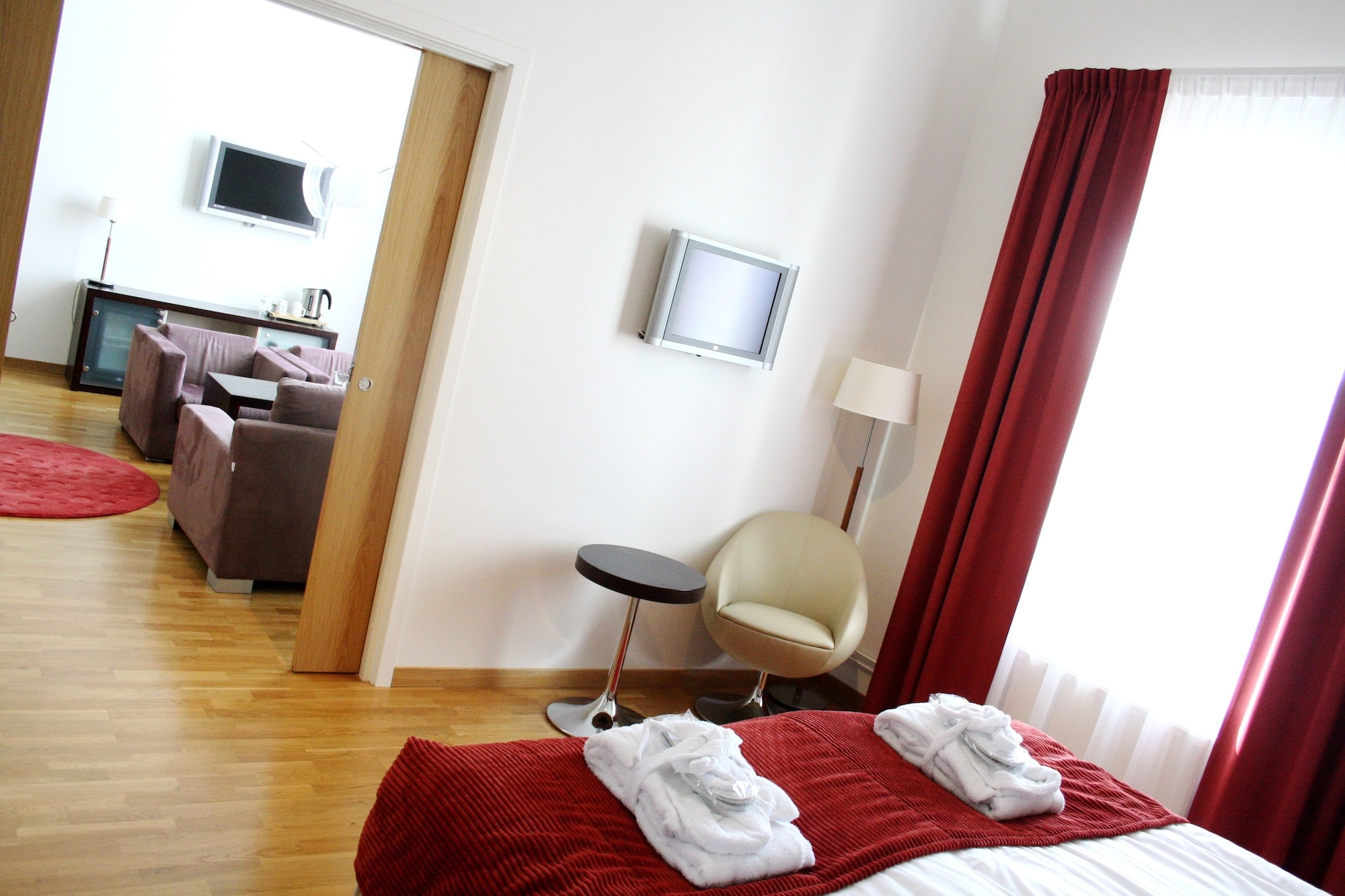 Superior, Suite, King Bed, Sofa, Pool Access