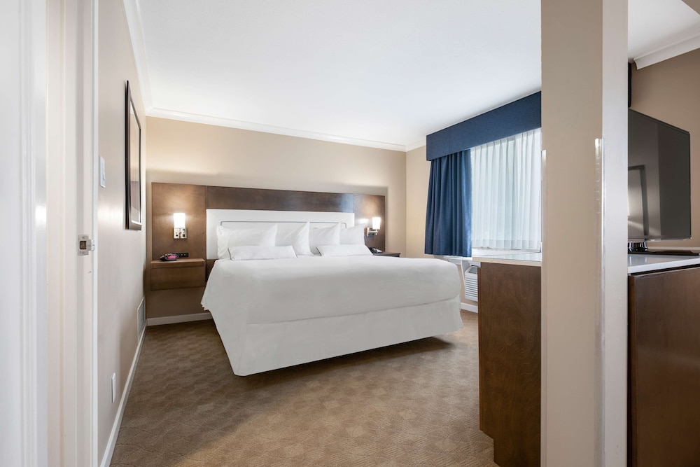 Best Western Plus Columbia River Hotel 12/31
