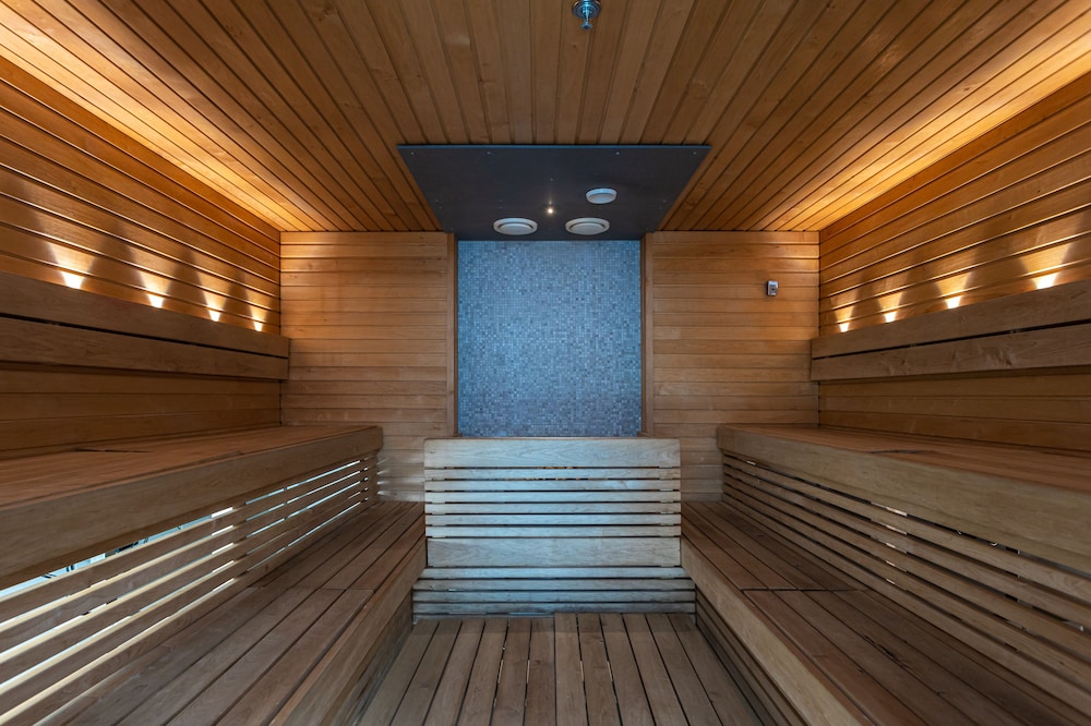 swimming pool spa