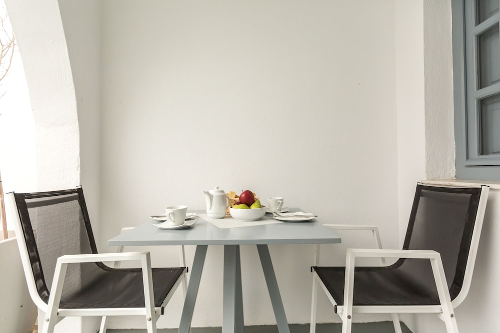 Oia Suites 35/50