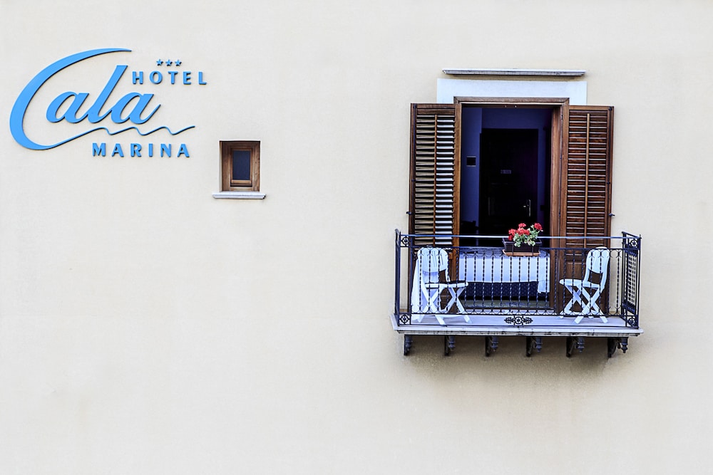 HOTEL CALA MARINA 4/72