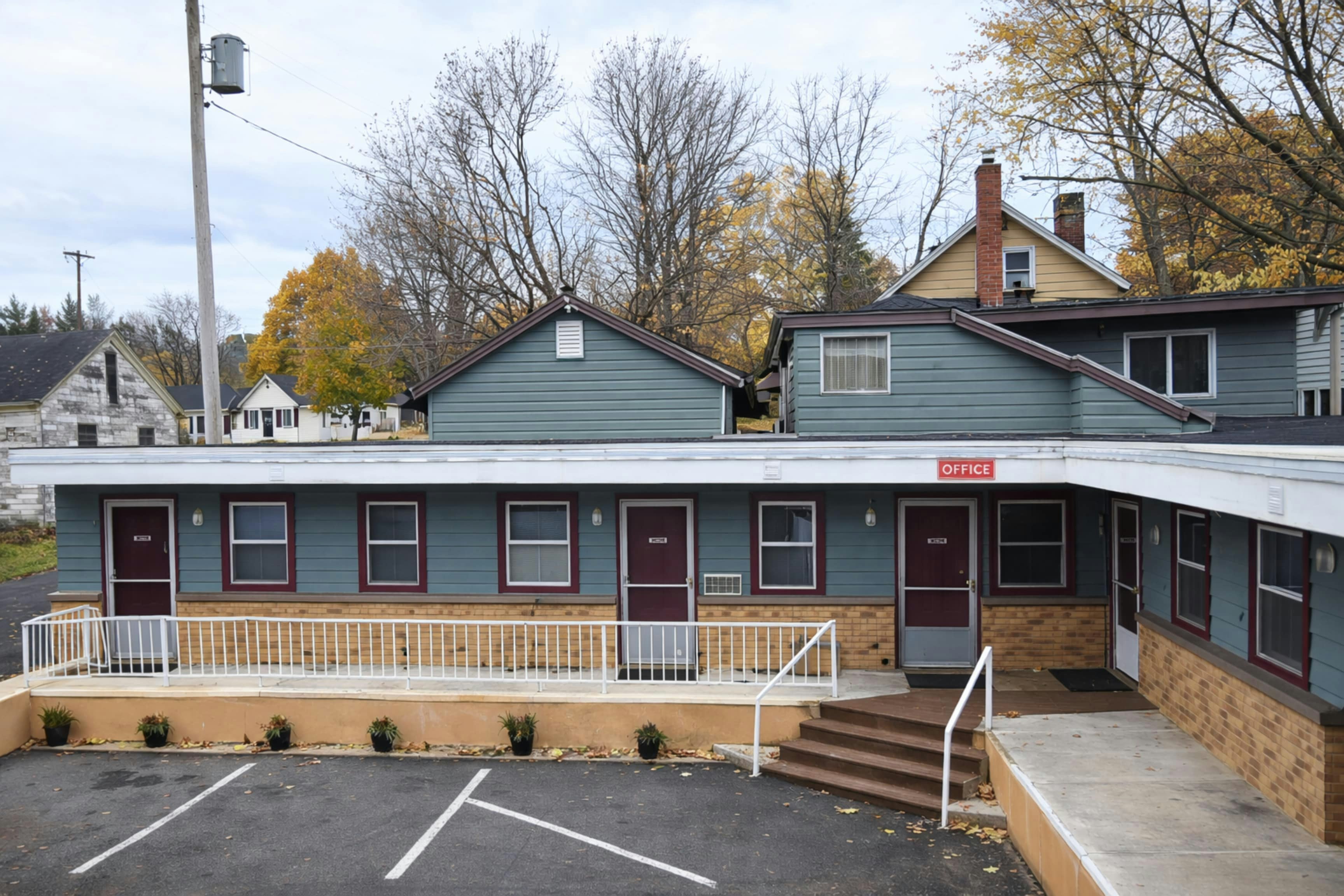 Economy Inn Cadillac MI by Hotel O 37/42
