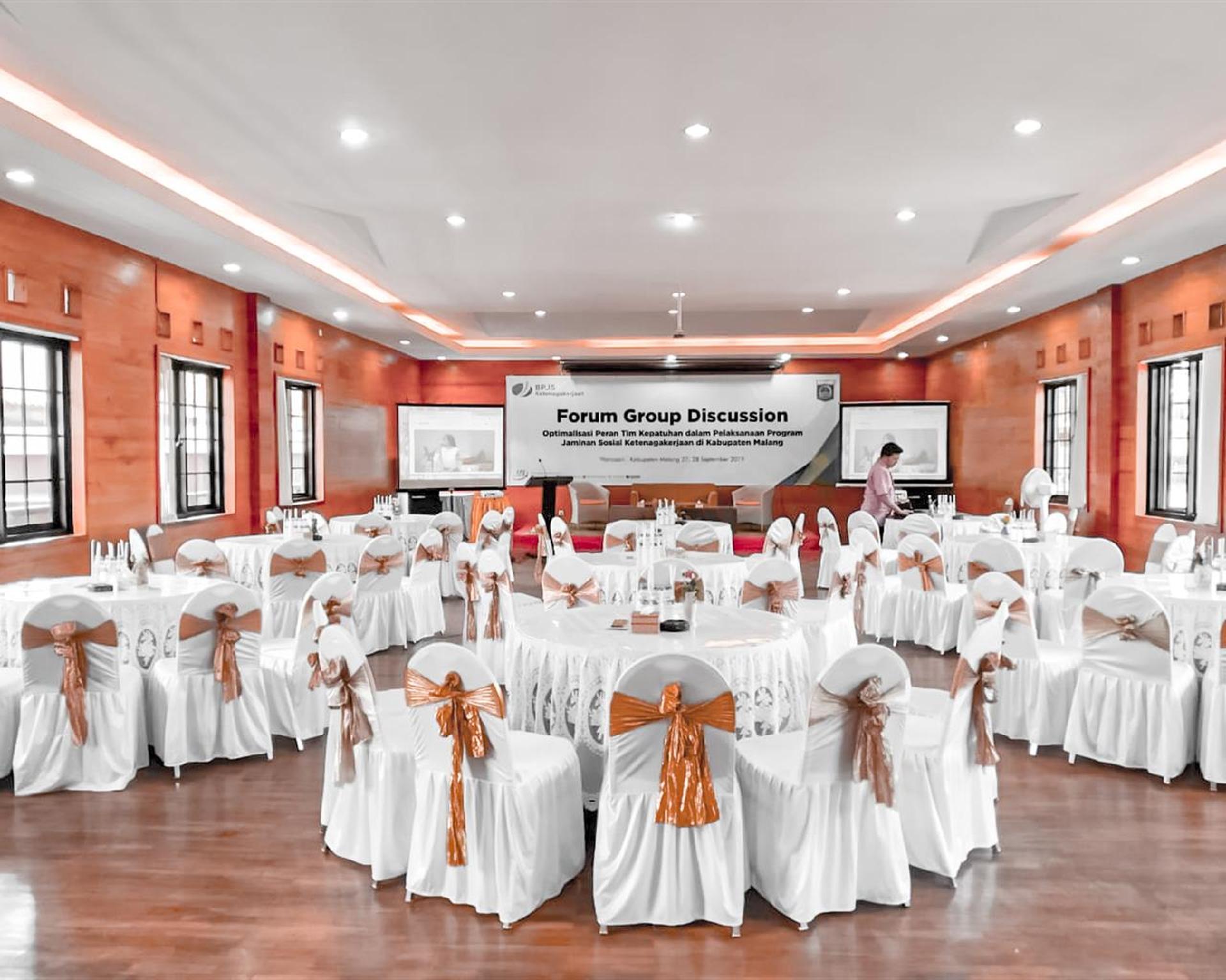 Rollaas Hotel and Resort 15/29