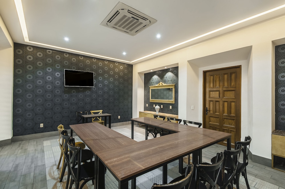 Hotel Real Maestranza 65/69