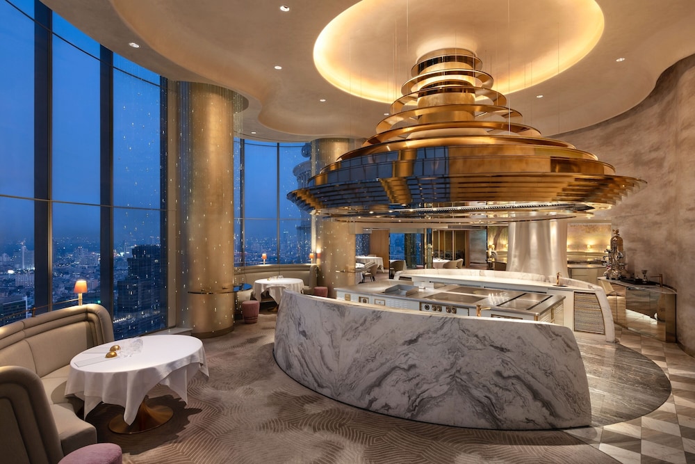 Lebua At State Tower Hotel 22/50