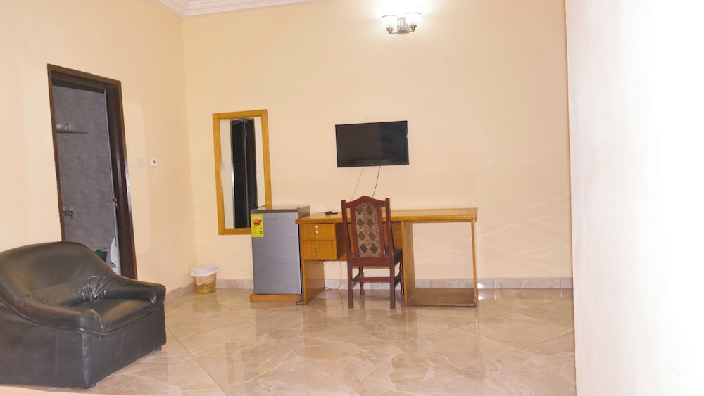 Jenos Hotels 21/23