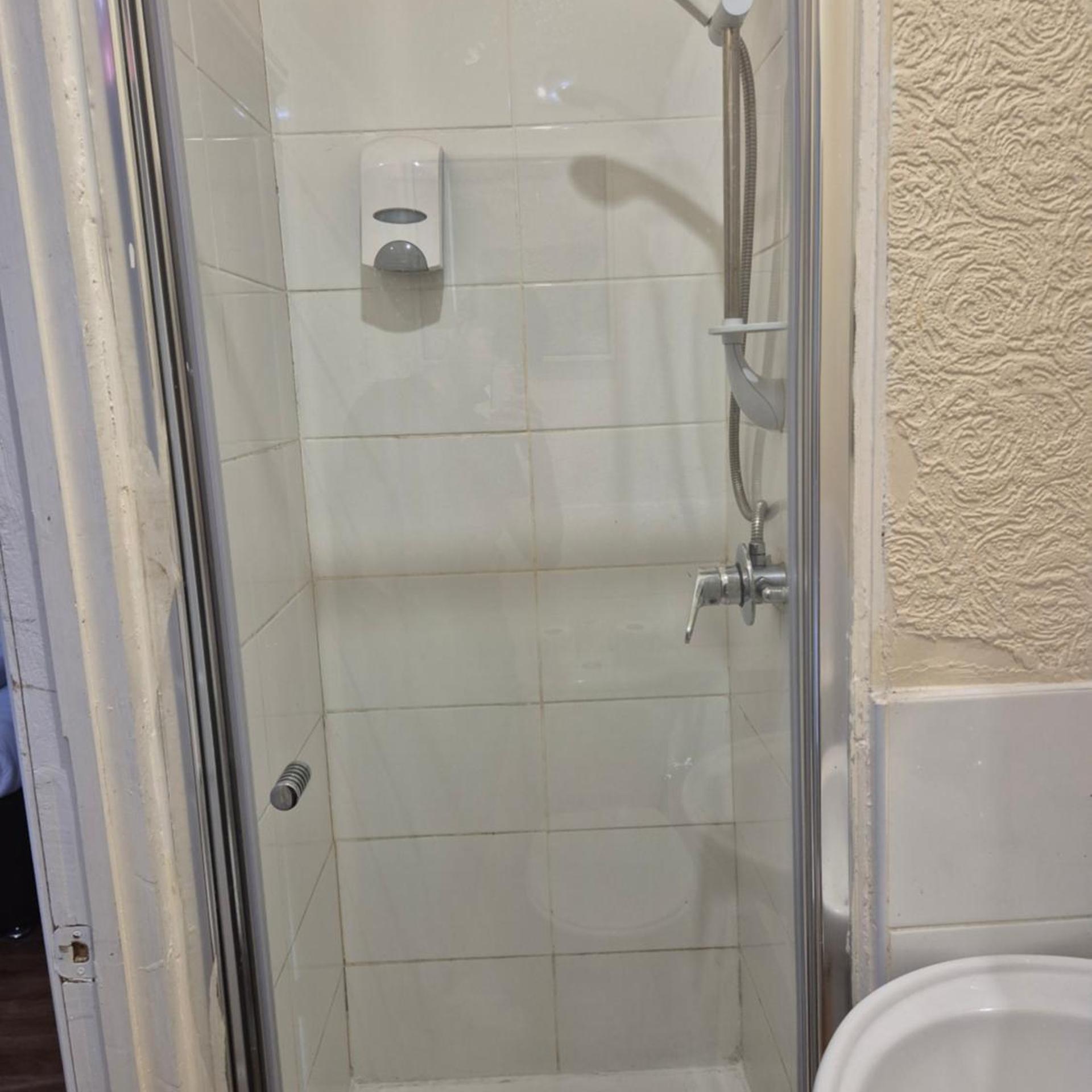 Assheton Arms Hotel 42/44