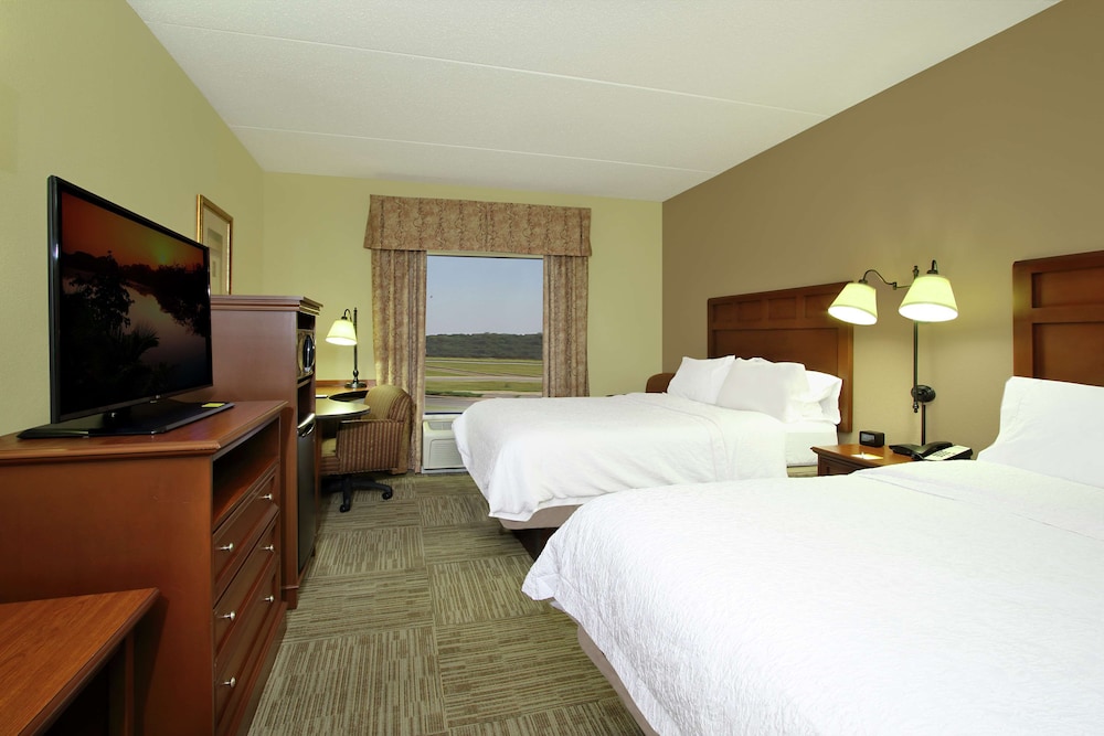 Hampton Inn Suites Murray 14/37