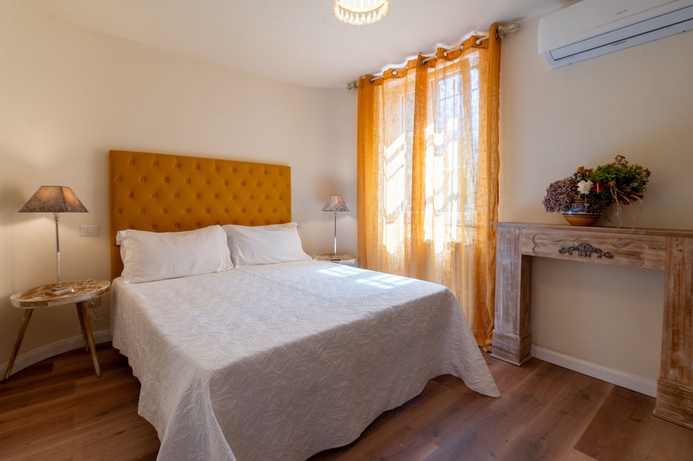 Gian Paul Hotel 12/50
