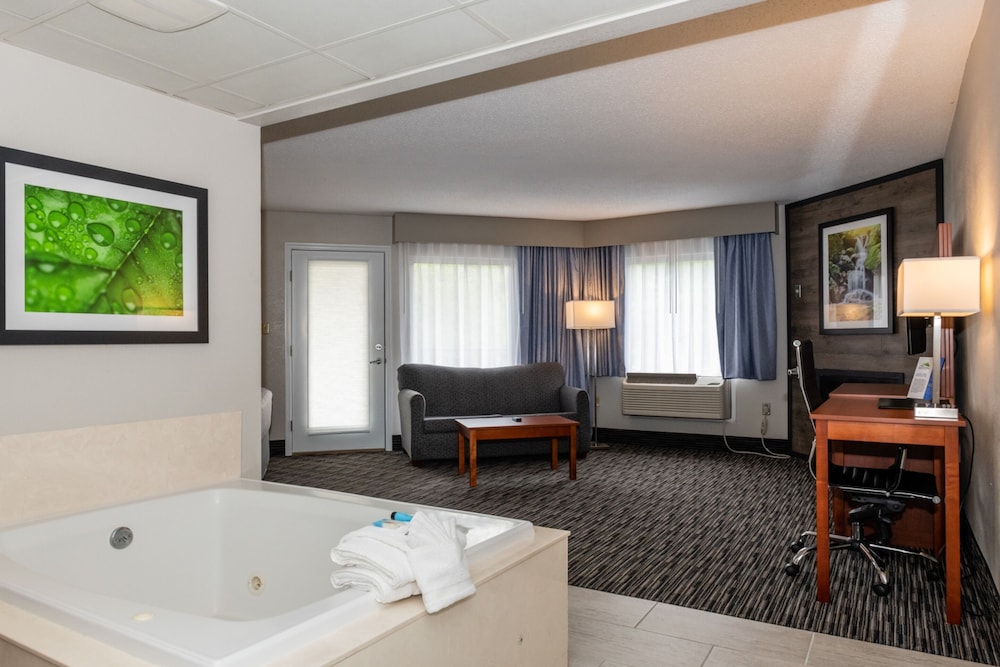 Twin Mountain Inn & Suites 27/71