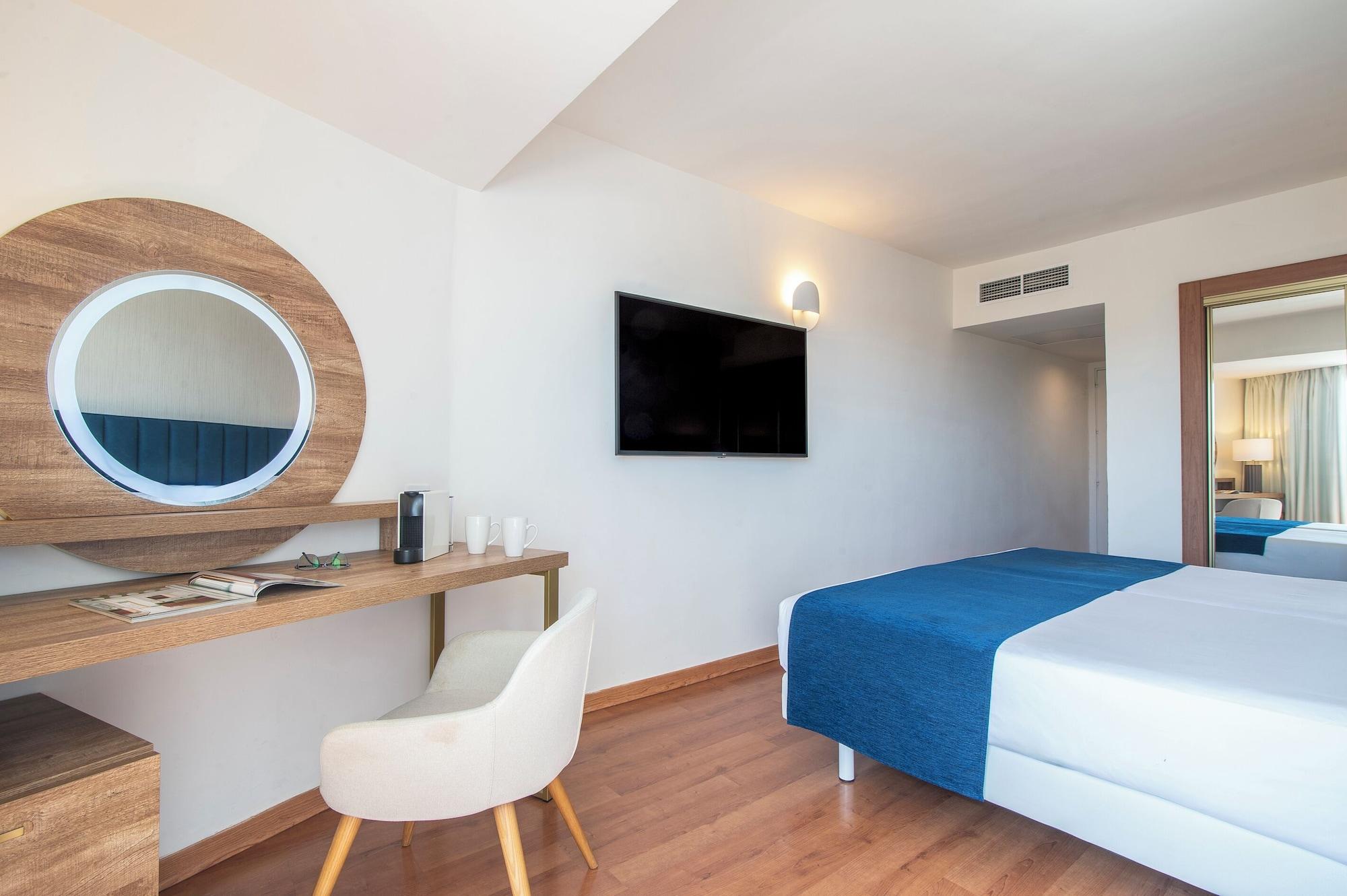 Superior, Double Bed, Sea View, Balcony, Hotel Costa Malaga (Adults Recommended) by Pierre & Vacances 3/5