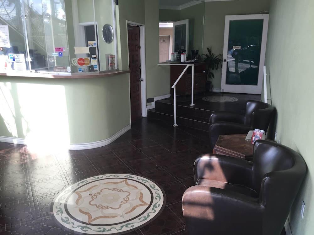 LYFE INN & SUITES by AGA - Beverly Hills 13/57
