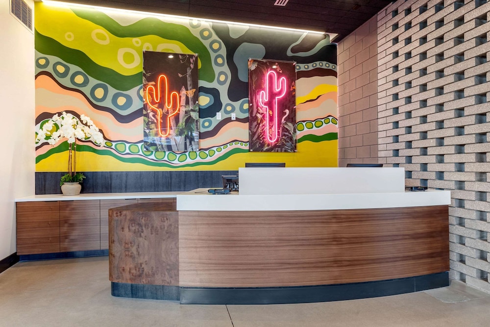 Cambria Hotel Downtown Phoenix Convention Center 4/48