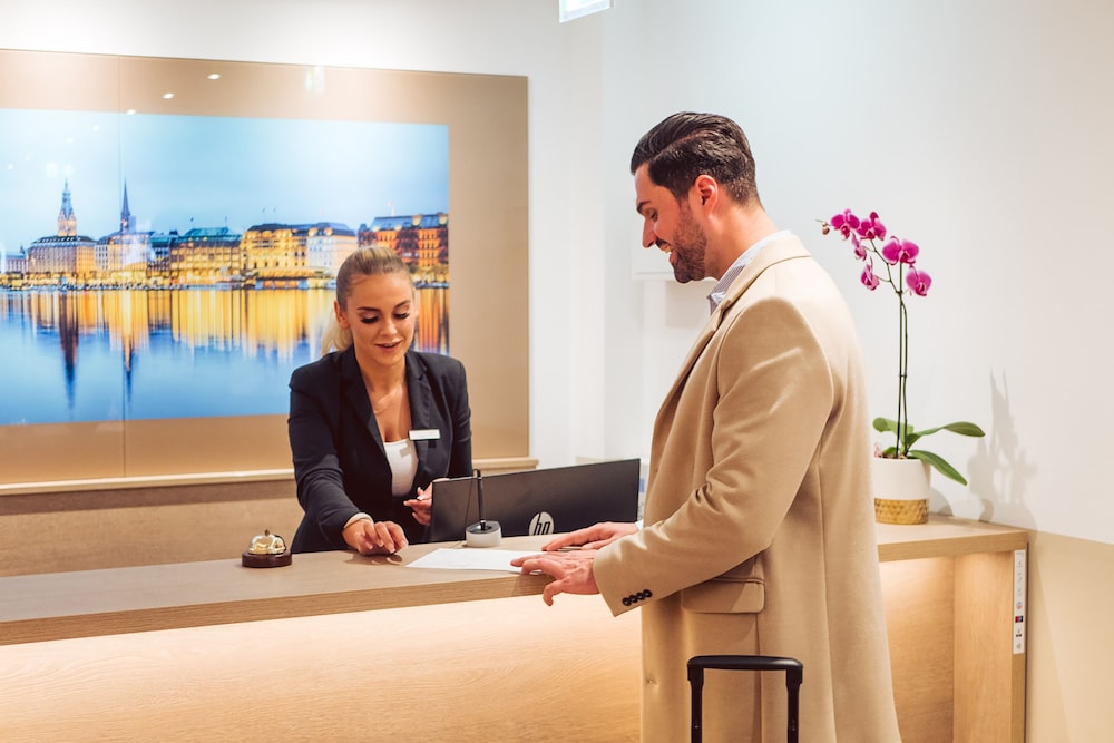 Hotel Luckys Inn Gmbh 2/50