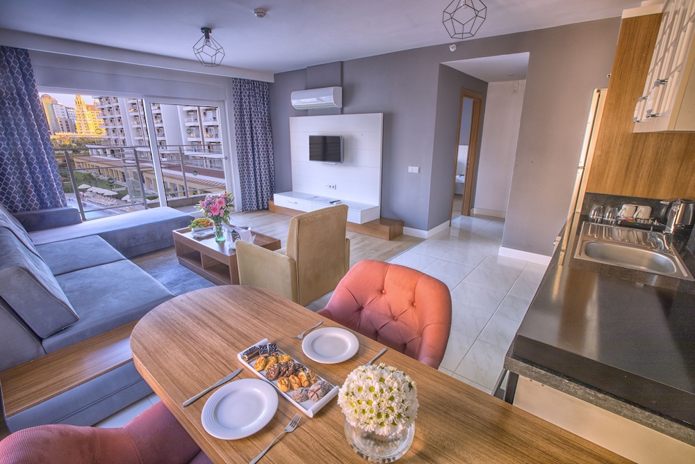 Greenwood Suites Resort 45/68