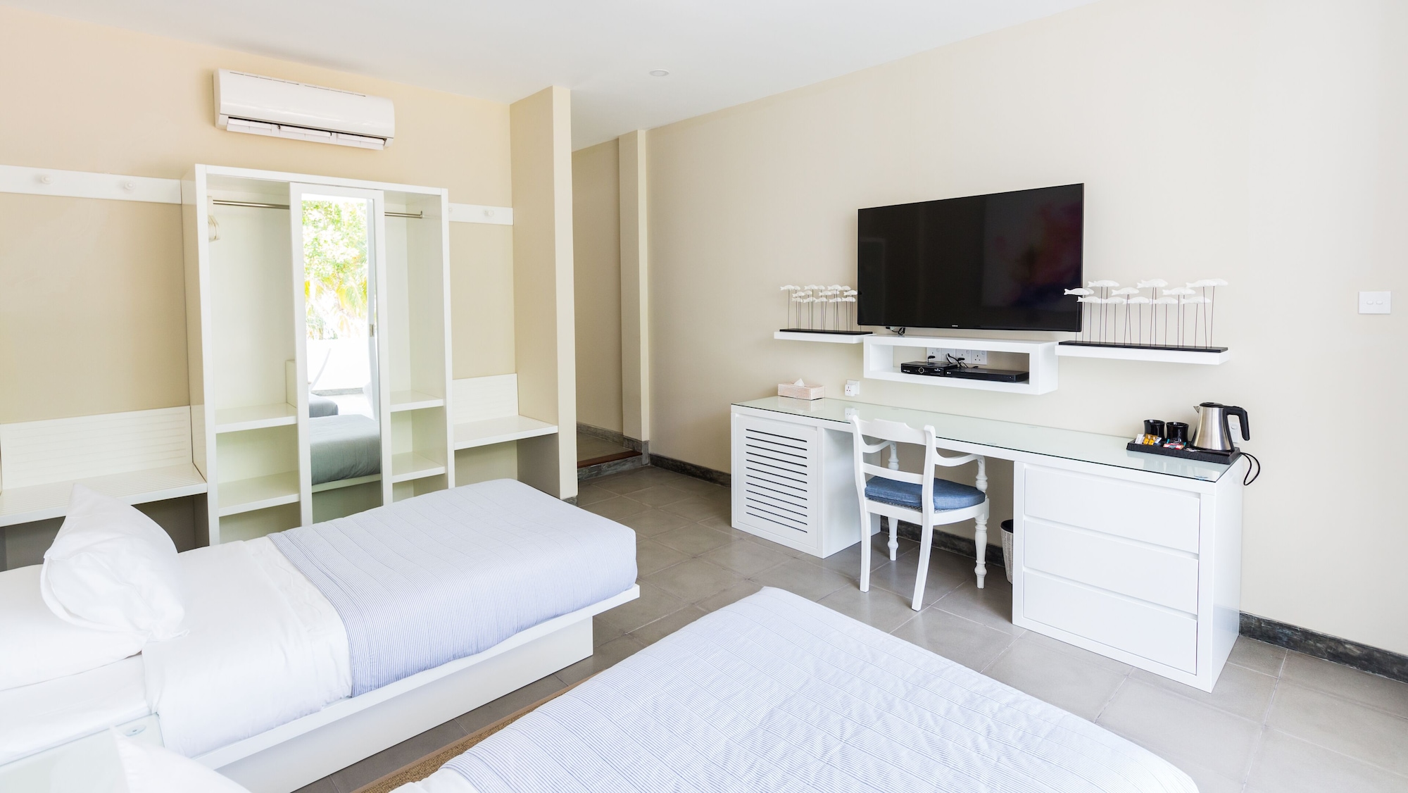 DELUXE, OCEAN VIEW