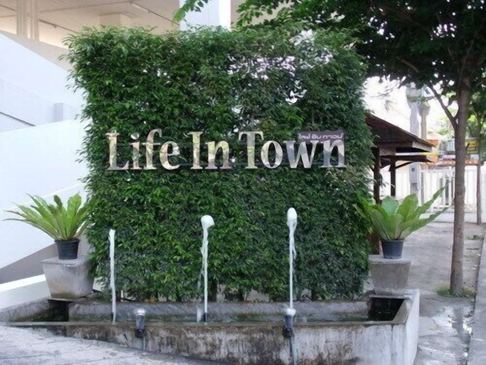 Life In Town Chiangmai 26/27