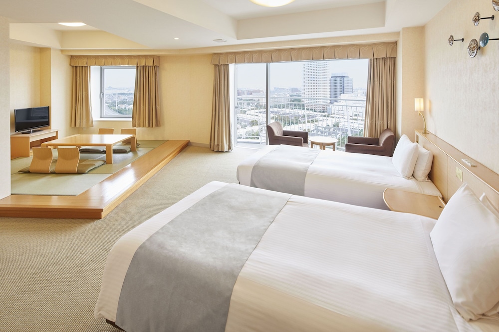 Emion Tokyo Bay 22/49