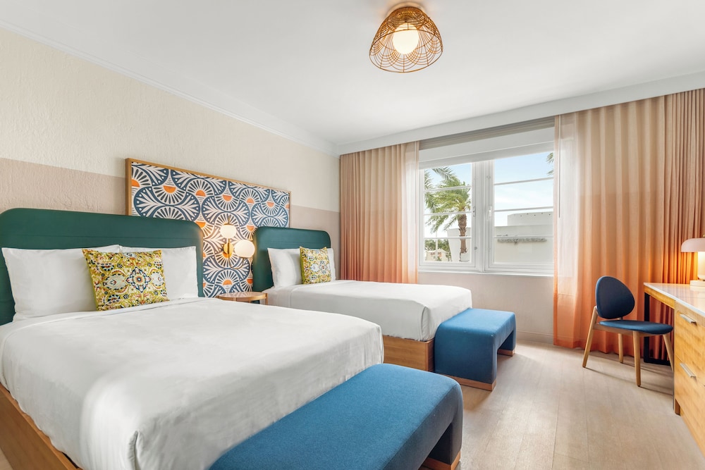 STANDARD, 2 DOUBLE BEDS
