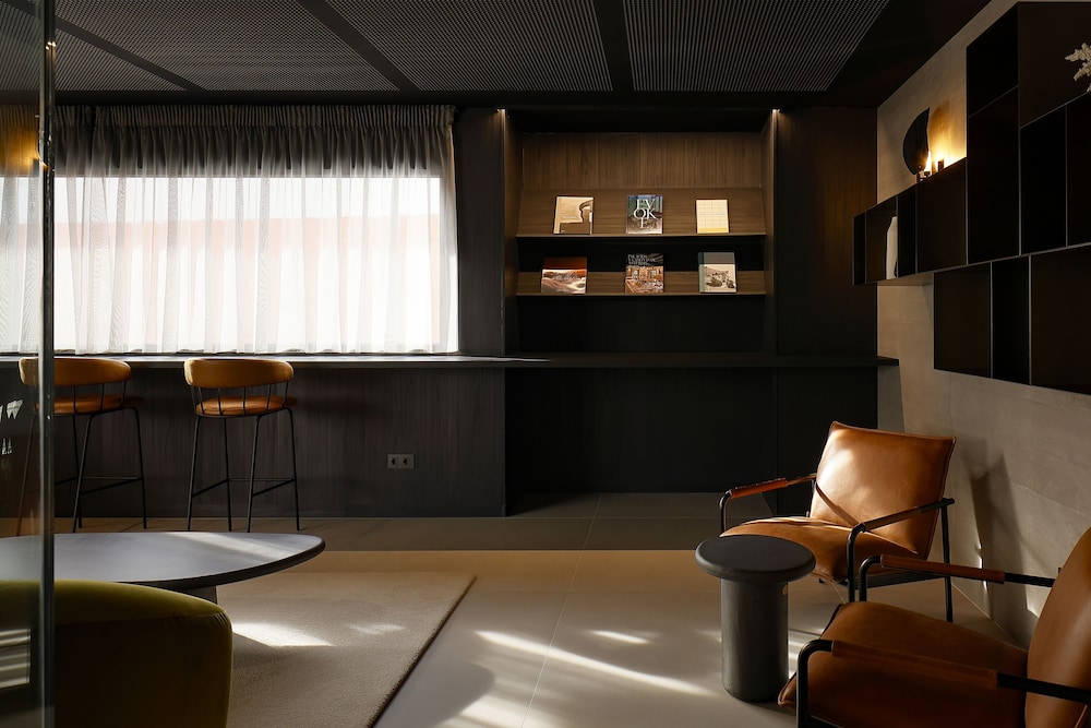 Nuvo Hotel Boutique 7/50