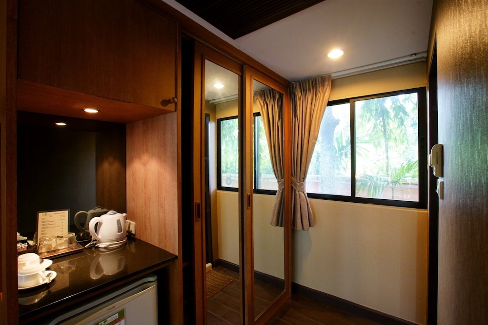 Chawalun Resort 50/50
