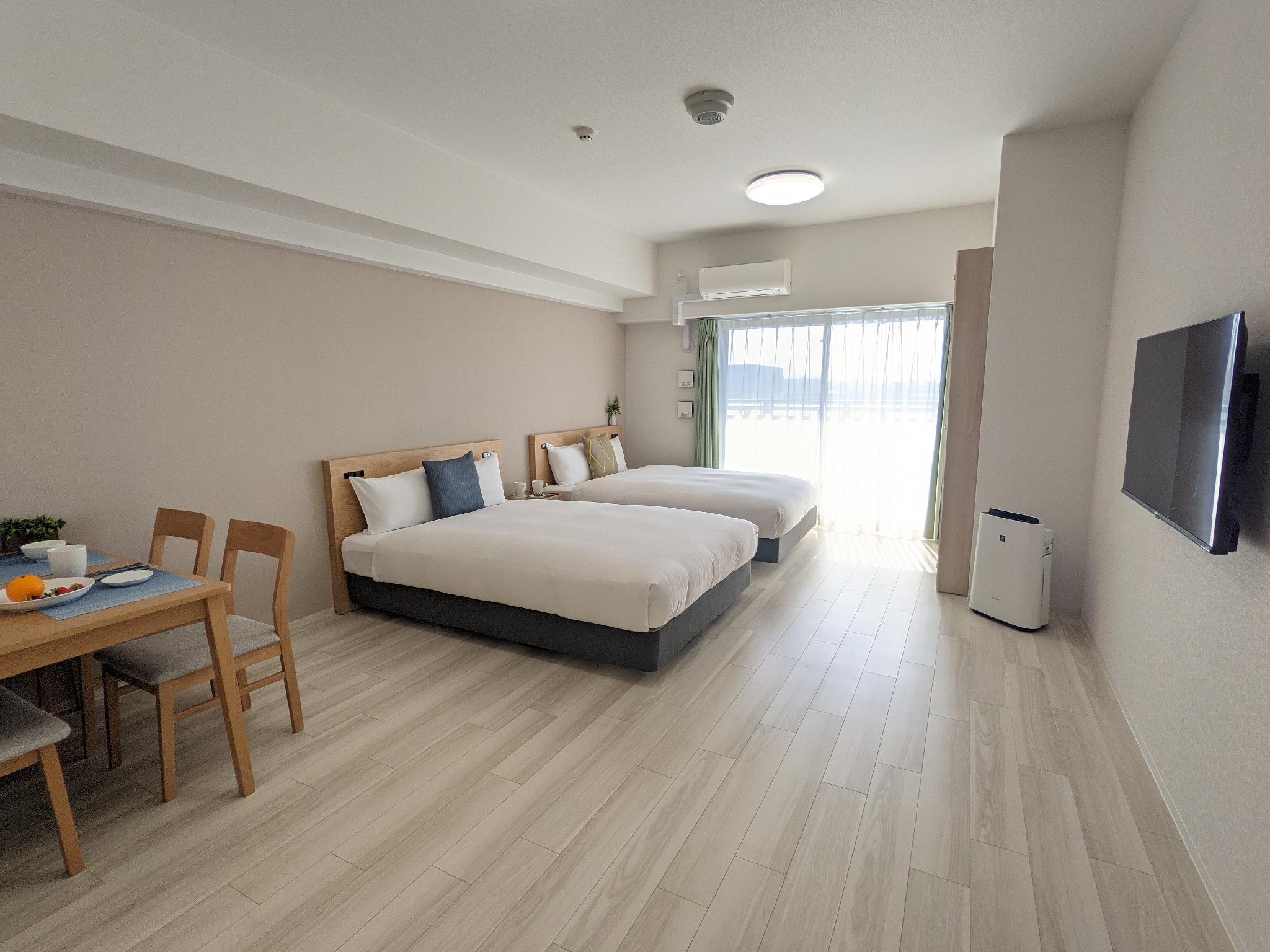DESIGN, 2 DOUBLE BEDS