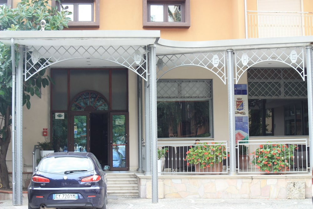 Hotel Grazia Eboli 1/48