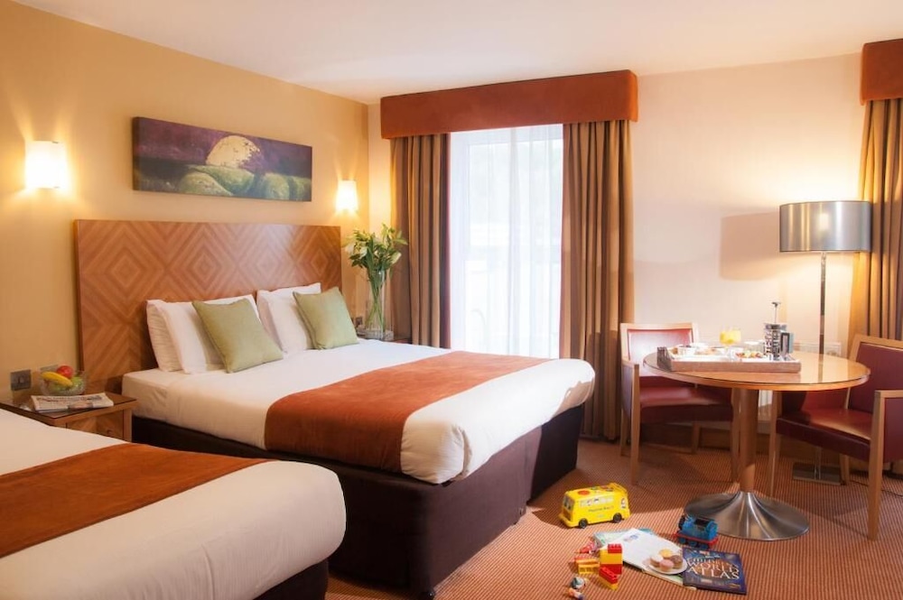 Treacys Hotel Waterford 16/70