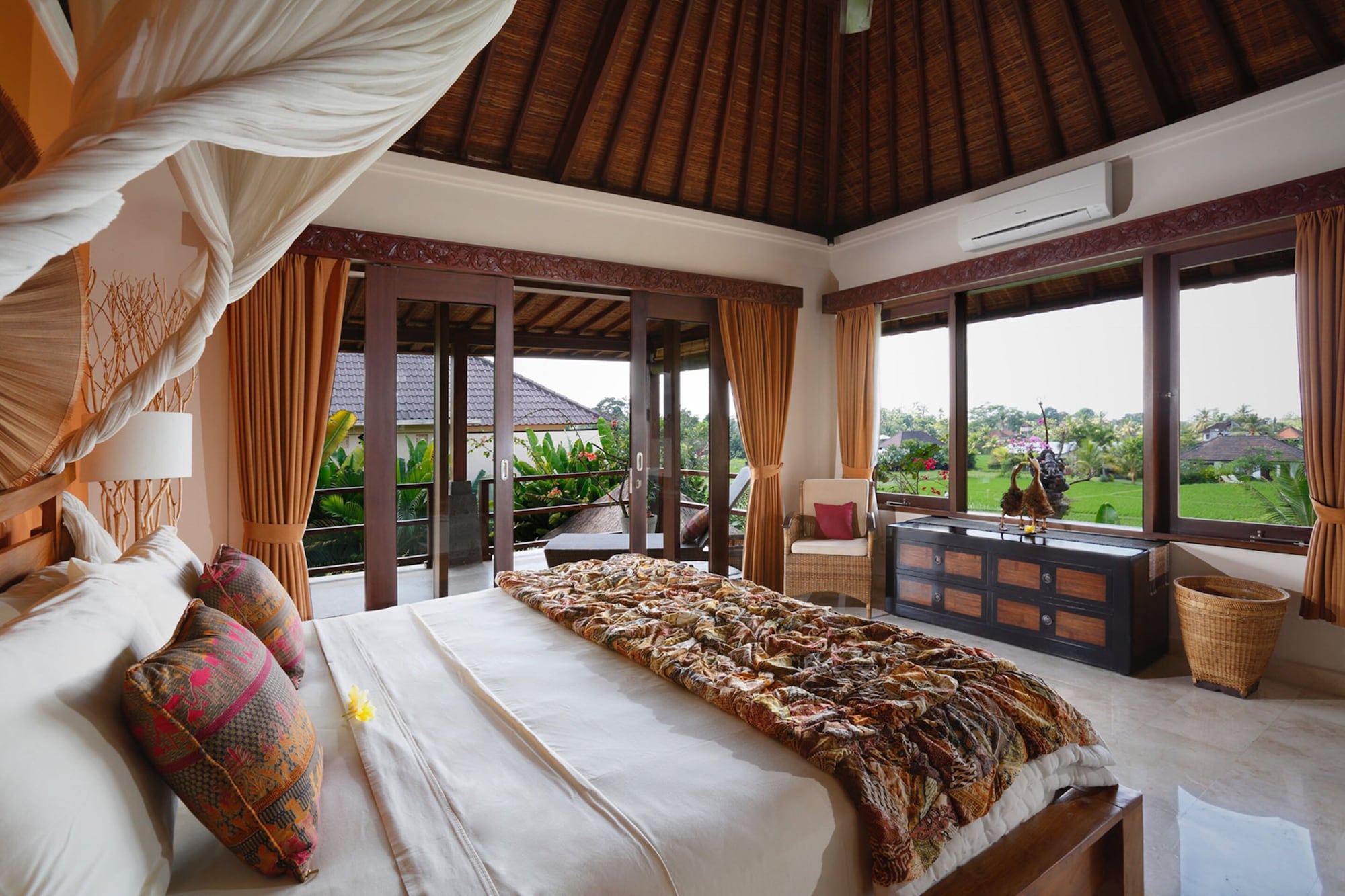 2 BEDROOMS, VILLA, PRIVATE POOL