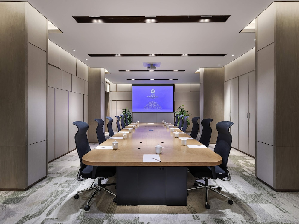 Grand Mercure Wuhan Qiaokou 37/50