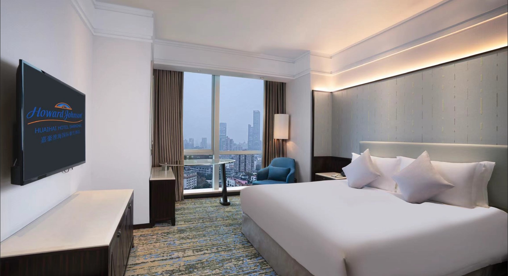 Deluxe, Suite, King and Twin Beds